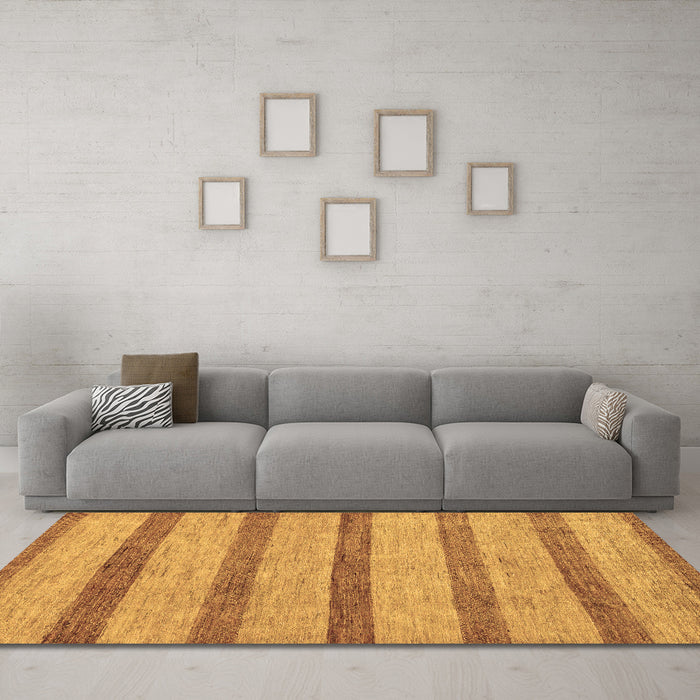 Machine Washable Abstract Brown Modern Rug in a Living Room,, wshabs99brn