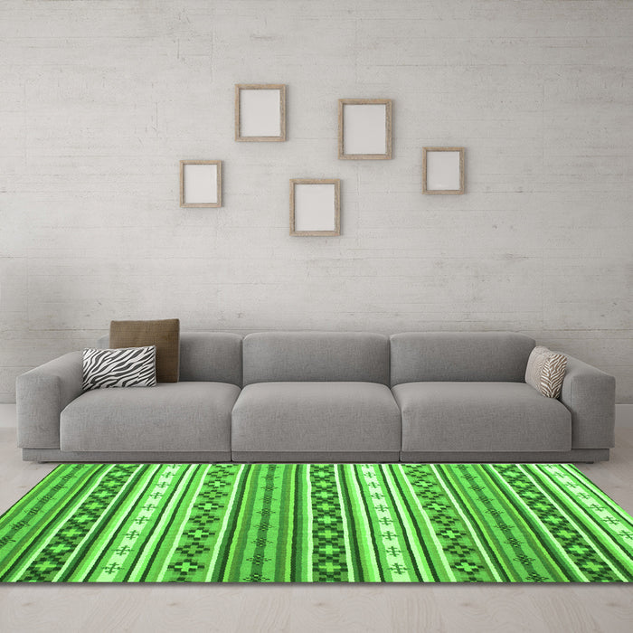 Machine Washable Abstract Green Contemporary Area Rugs in a Living Room,, wshcon1000grn