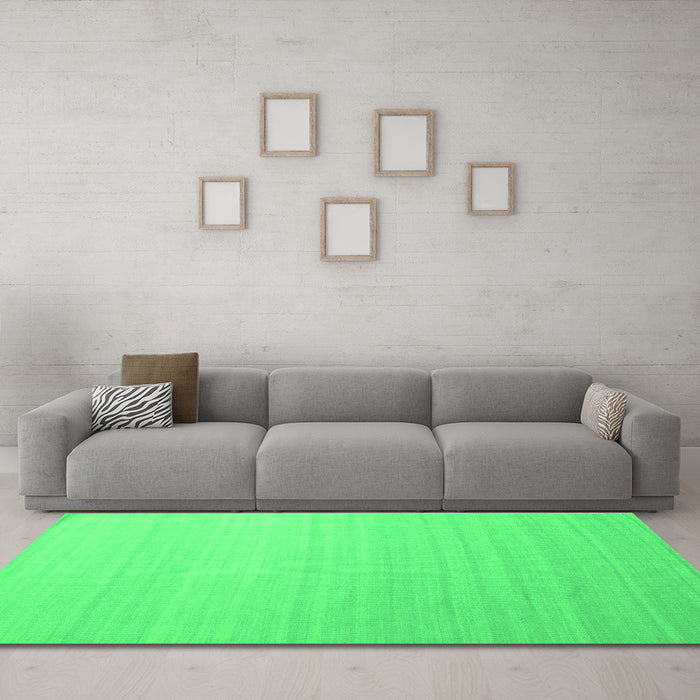 Machine Washable Abstract Green Contemporary Area Rugs in a Living Room,, wshcon1003grn