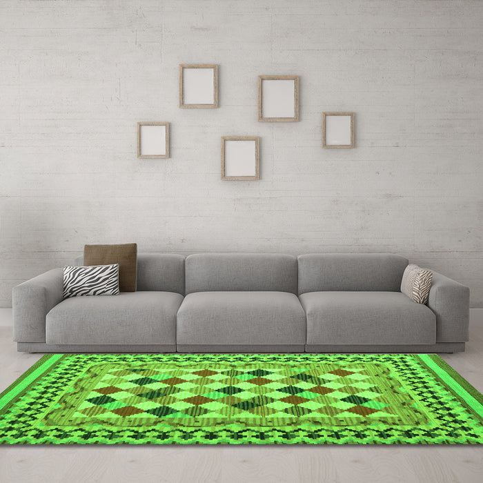 Machine Washable Abstract Green Contemporary Area Rugs in a Living Room,, wshcon1007grn