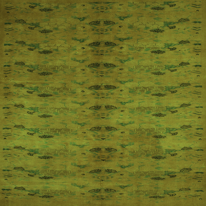 Serging Thickness of Abstract Green Contemporary Rug, con1013grn
