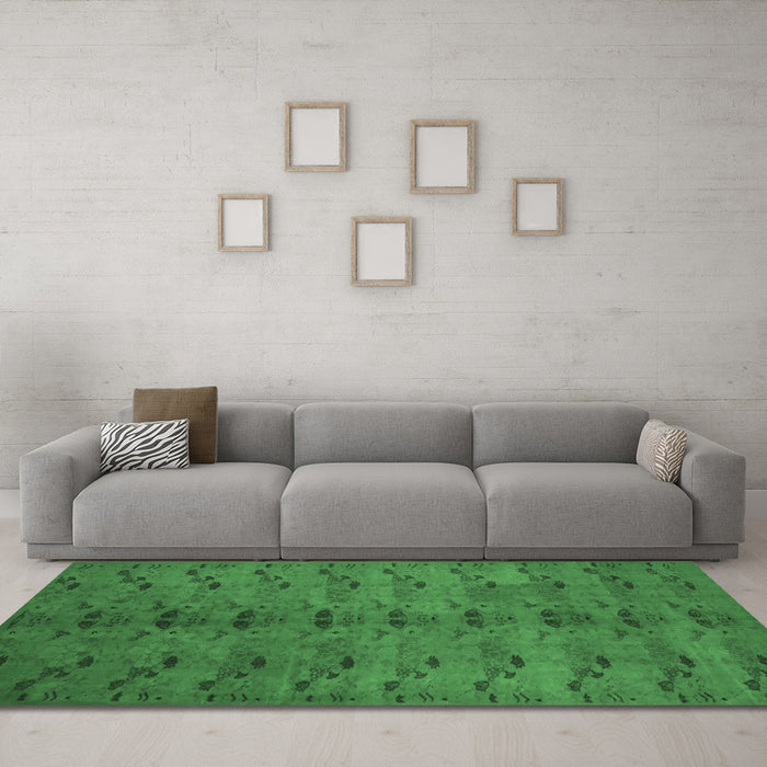 Machine Washable Abstract Emerald Green Contemporary Area Rugs in a Living Room,, wshcon1013emgrn