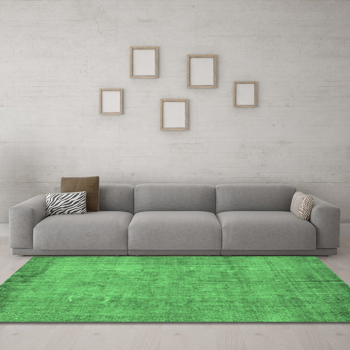 Machine Washable Abstract Emerald Green Contemporary Area Rugs in a Living Room,, wshcon1015emgrn