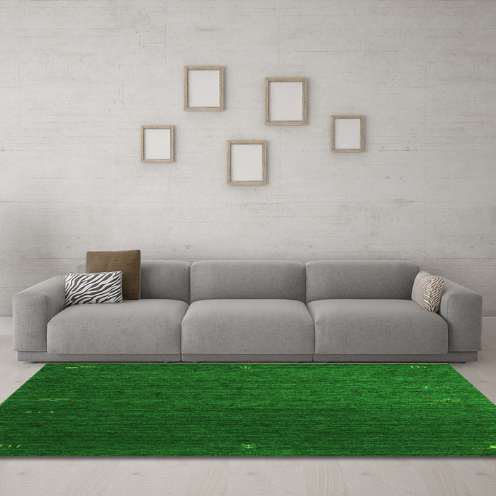 Machine Washable Abstract Green Contemporary Area Rugs in a Living Room,, wshcon1033grn
