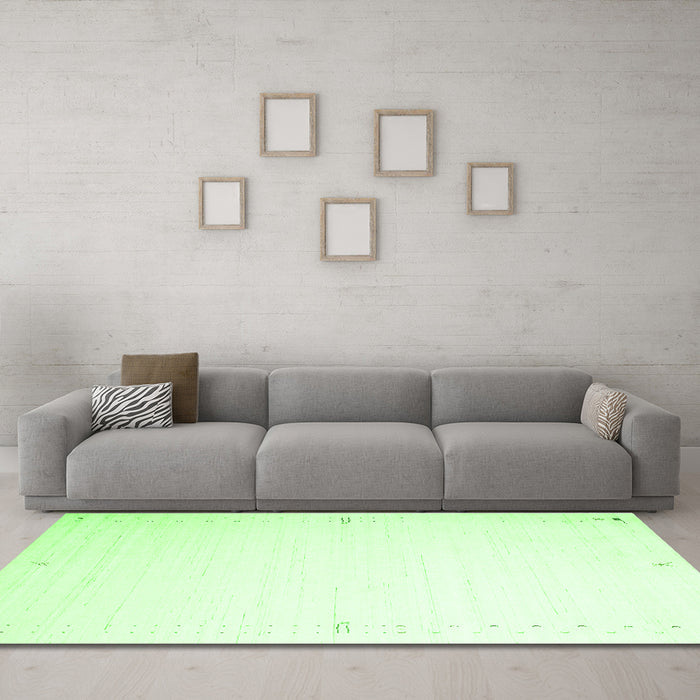 Machine Washable Solid Green Modern Area Rugs in a Living Room,, wshcon1034grn