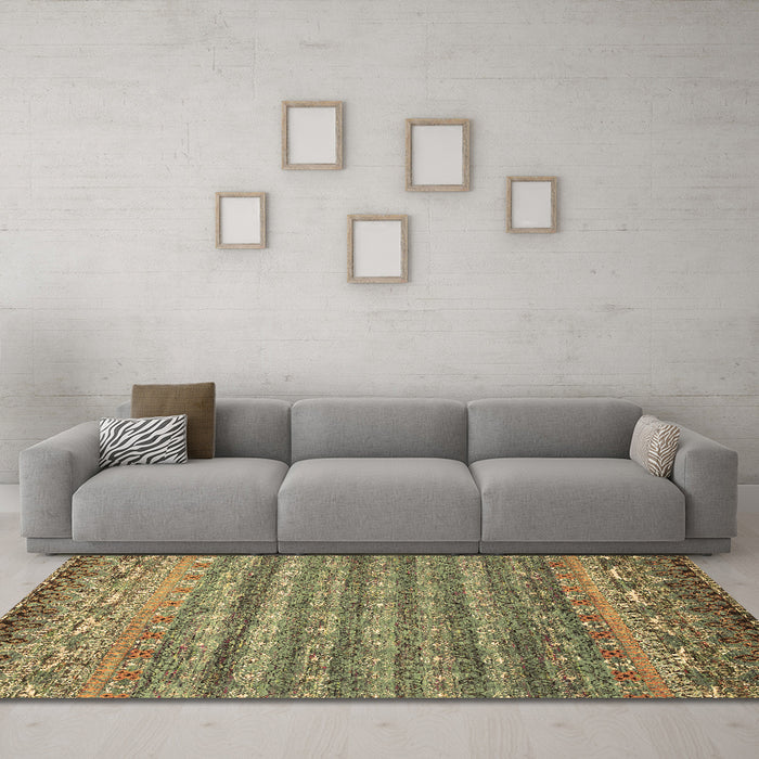Machine Washable Abstract Brown Contemporary Rug in a Living Room,, wshcon1035brn