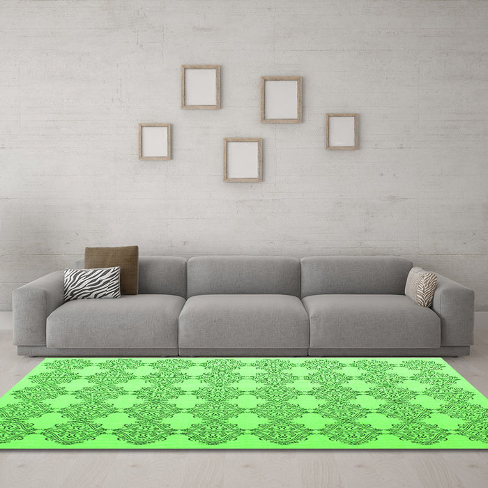 Machine Washable Abstract Green Contemporary Area Rugs in a Living Room,, wshcon1042grn