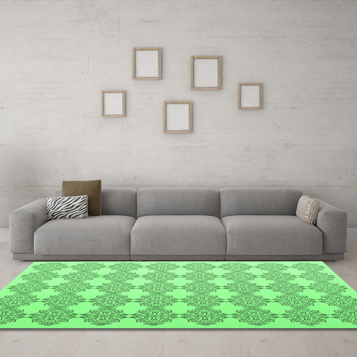 Machine Washable Abstract Emerald Green Contemporary Area Rugs in a Living Room,, wshcon1042emgrn