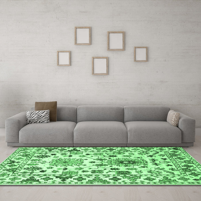 Machine Washable Abstract Emerald Green Contemporary Area Rugs in a Living Room,, wshcon1053emgrn