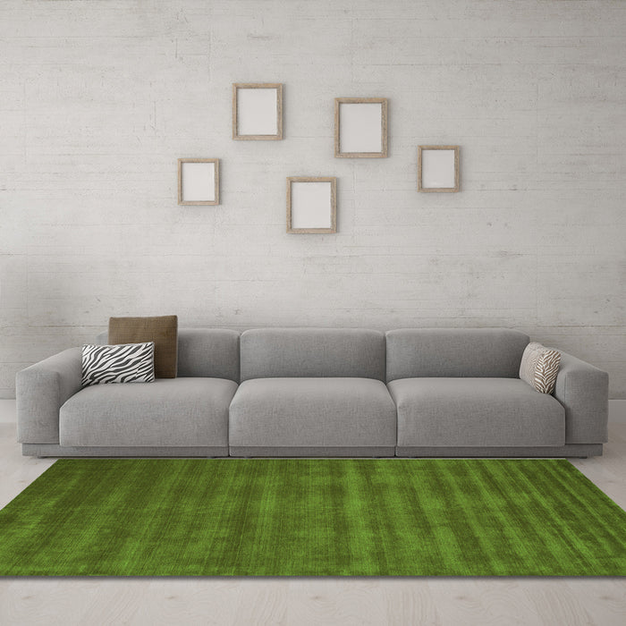 Machine Washable Abstract Green Contemporary Area Rugs in a Living Room,, wshcon105grn