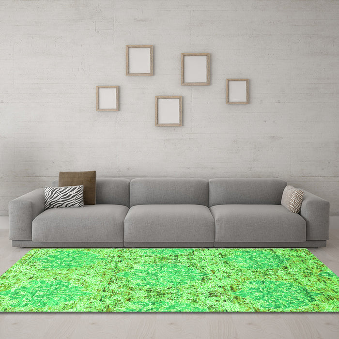 Machine Washable Abstract Green Contemporary Area Rugs in a Living Room,, wshcon1062grn