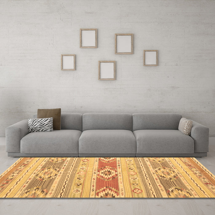 Machine Washable Abstract Brown Contemporary Rug in a Living Room,, wshcon1063brn