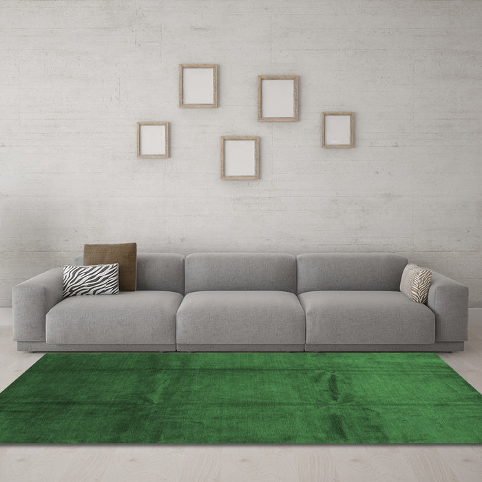 Machine Washable Abstract Emerald Green Contemporary Area Rugs in a Living Room,, wshcon1064emgrn