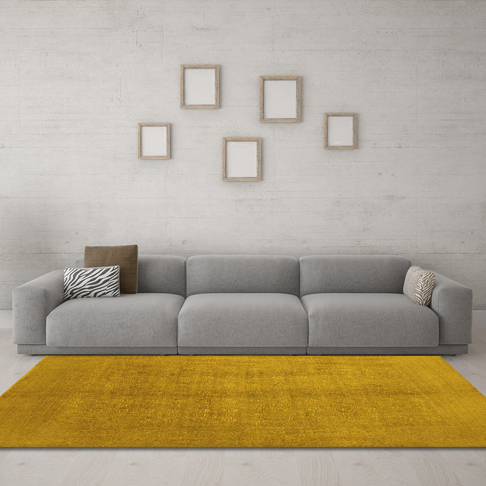 Machine Washable Abstract Yellow Contemporary Rug in a Living Room, wshcon1068yw
