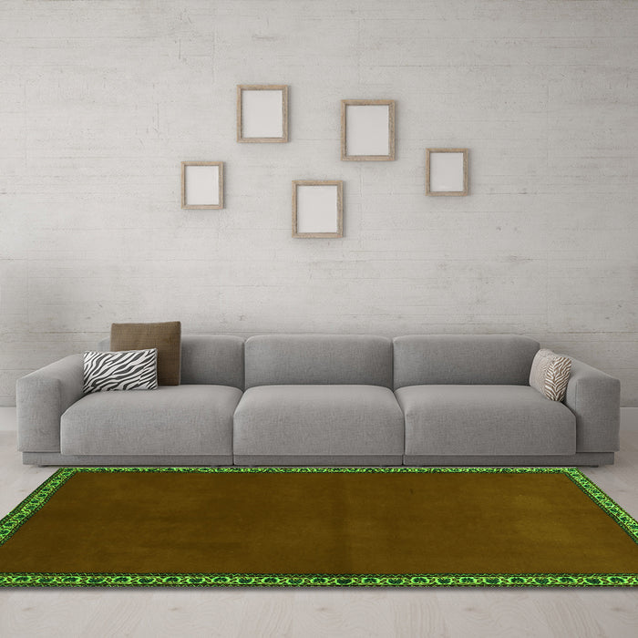 Machine Washable Abstract Green Contemporary Area Rugs in a Living Room,, wshcon1069grn
