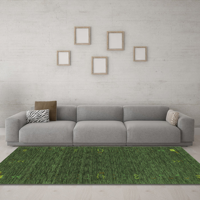 Machine Washable Abstract Green Contemporary Area Rugs in a Living Room,, wshcon1073grn