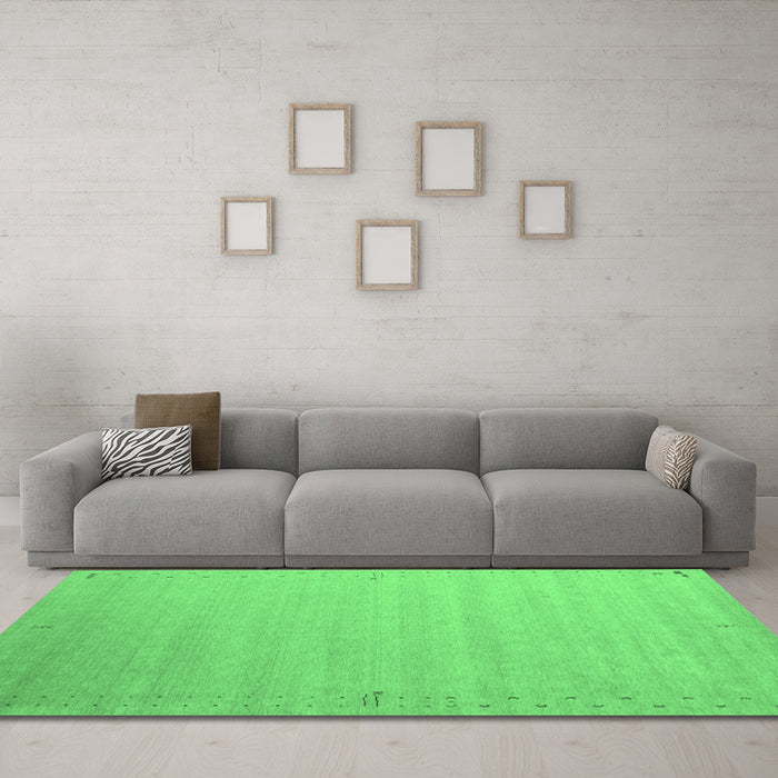 Machine Washable Abstract Emerald Green Contemporary Area Rugs in a Living Room,, wshcon1081emgrn