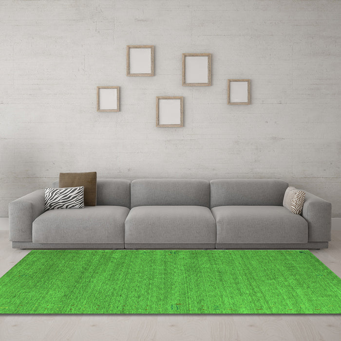 Machine Washable Abstract Green Contemporary Area Rugs in a Living Room,, wshcon1083grn