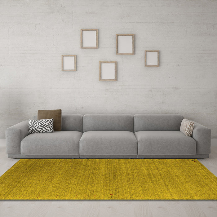 Machine Washable Abstract Yellow Contemporary Rug in a Living Room, wshcon1090yw