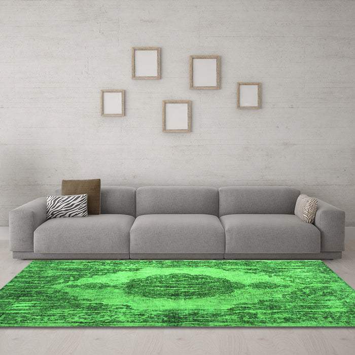 Machine Washable Abstract Green Contemporary Area Rugs in a Living Room,, wshcon1091grn