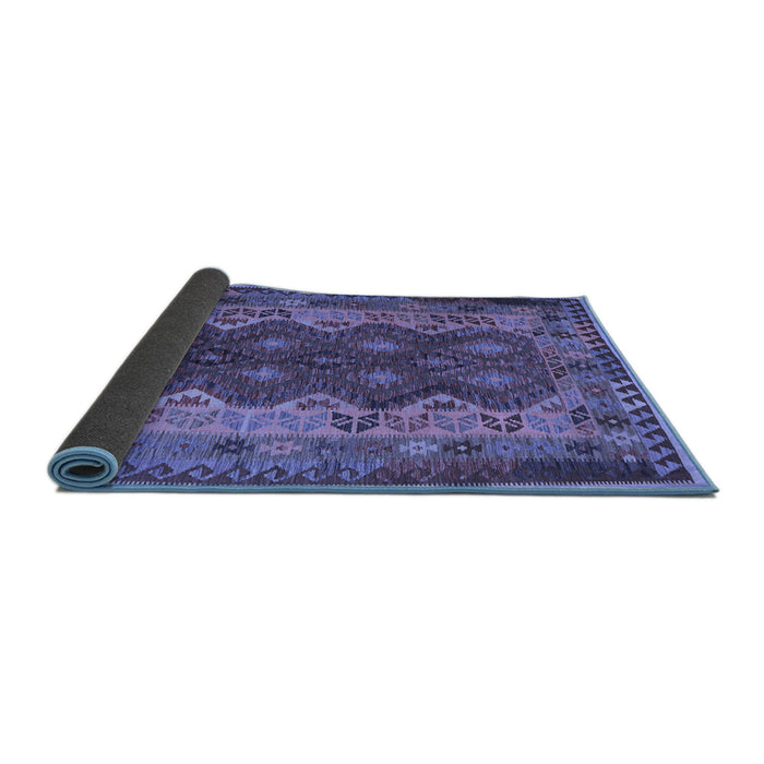 Sideview of Oriental Blue Traditional Rug, con1094blu