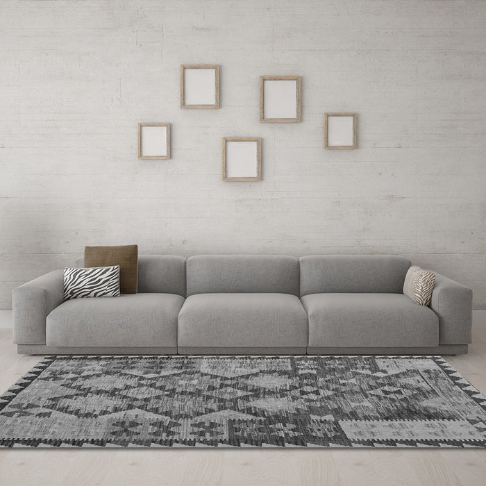 Machine Washable Oriental Gray Traditional Rug in a Living Room,, wshcon1100gry