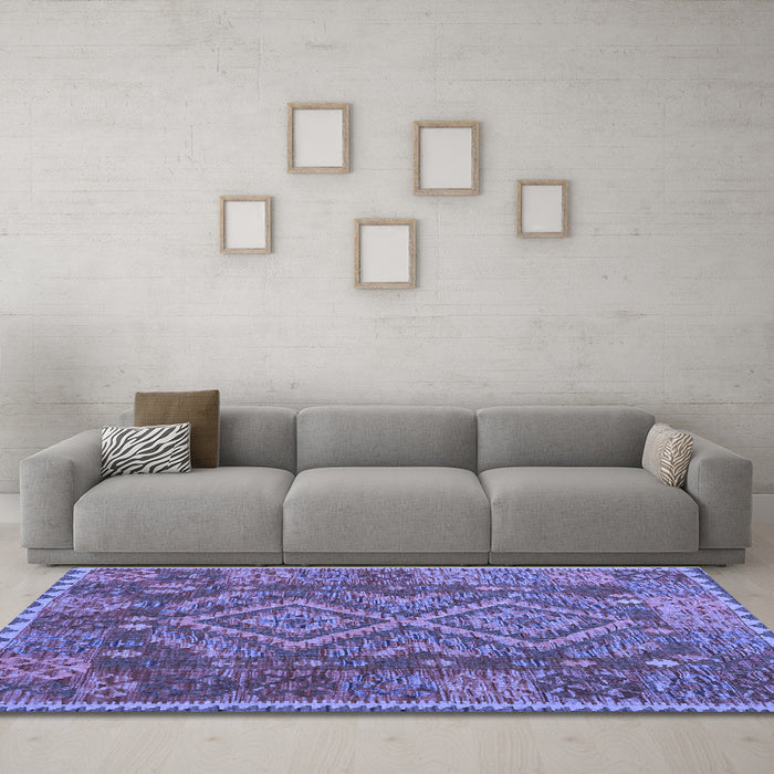 Machine Washable Oriental Blue Traditional Rug in a Living Room, wshcon1101blu