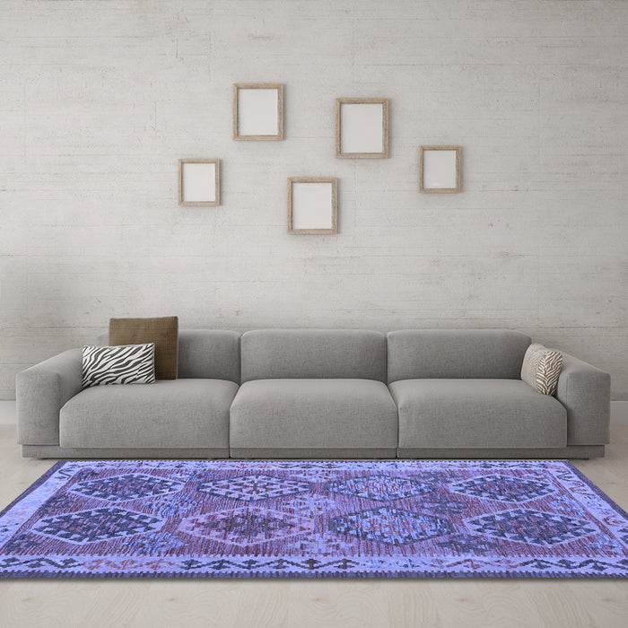 Machine Washable Oriental Blue Traditional Rug in a Living Room, wshcon1102blu