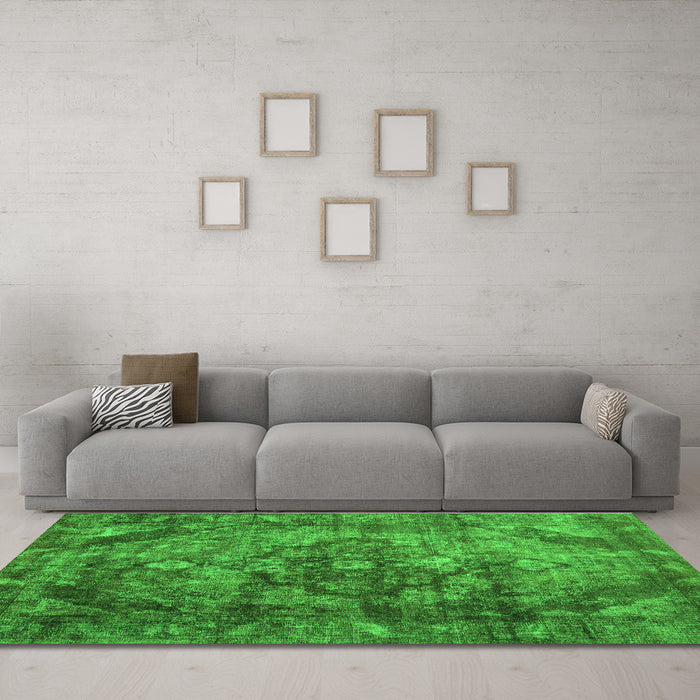 Machine Washable Abstract Green Contemporary Area Rugs in a Living Room,, wshcon1106grn