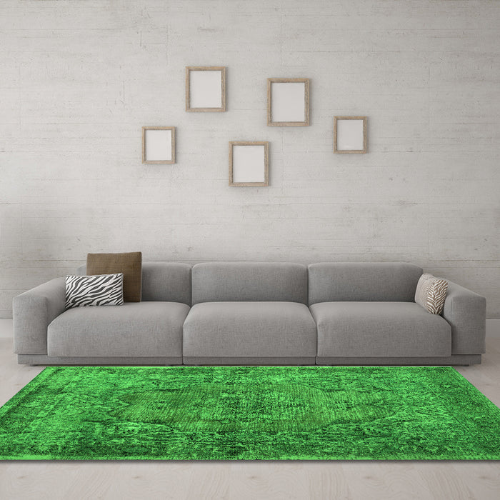 Machine Washable Abstract Green Contemporary Area Rugs in a Living Room,, wshcon1110grn