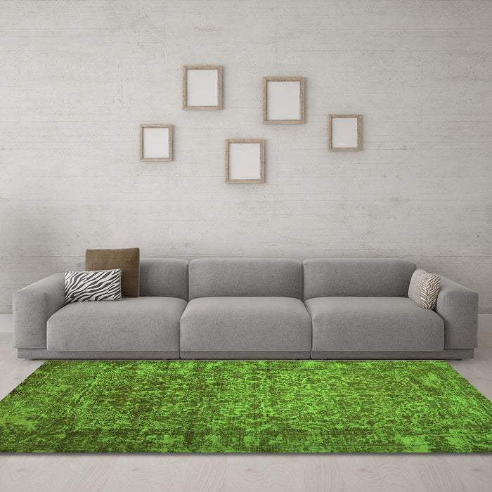 Machine Washable Abstract Green Contemporary Area Rugs in a Living Room,, wshcon1113grn
