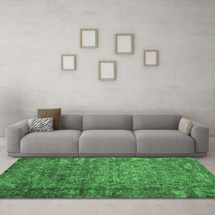 Machine Washable Abstract Emerald Green Contemporary Area Rugs in a Living Room,, wshcon1113emgrn