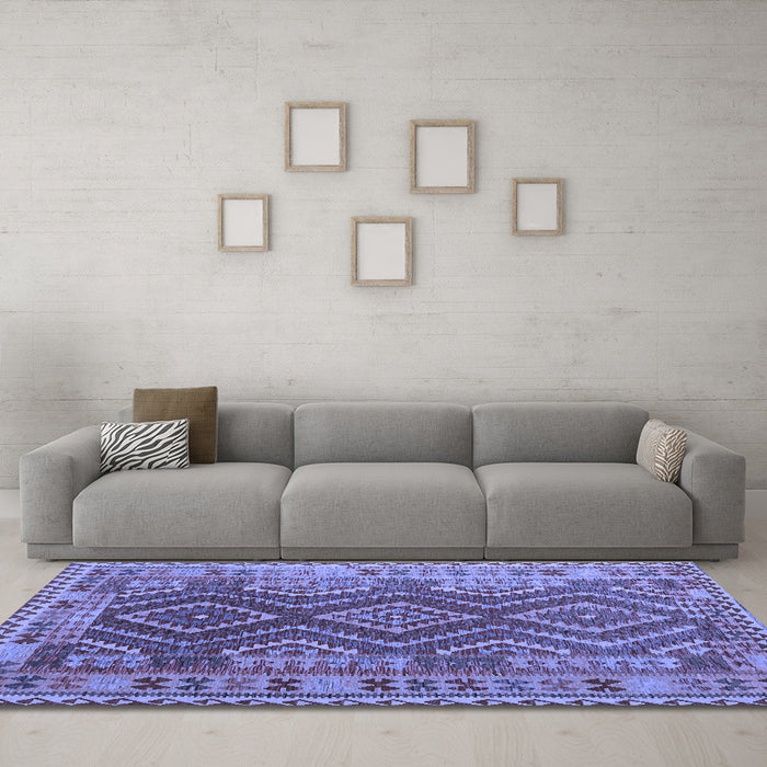 Machine Washable Oriental Blue Traditional Rug in a Living Room, wshcon1117blu