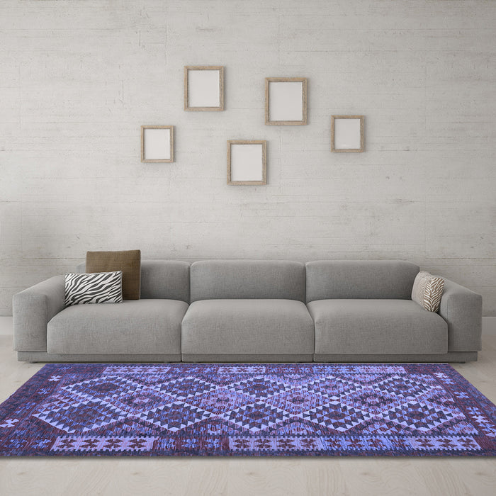 Machine Washable Oriental Blue Traditional Rug in a Living Room, wshcon1124blu