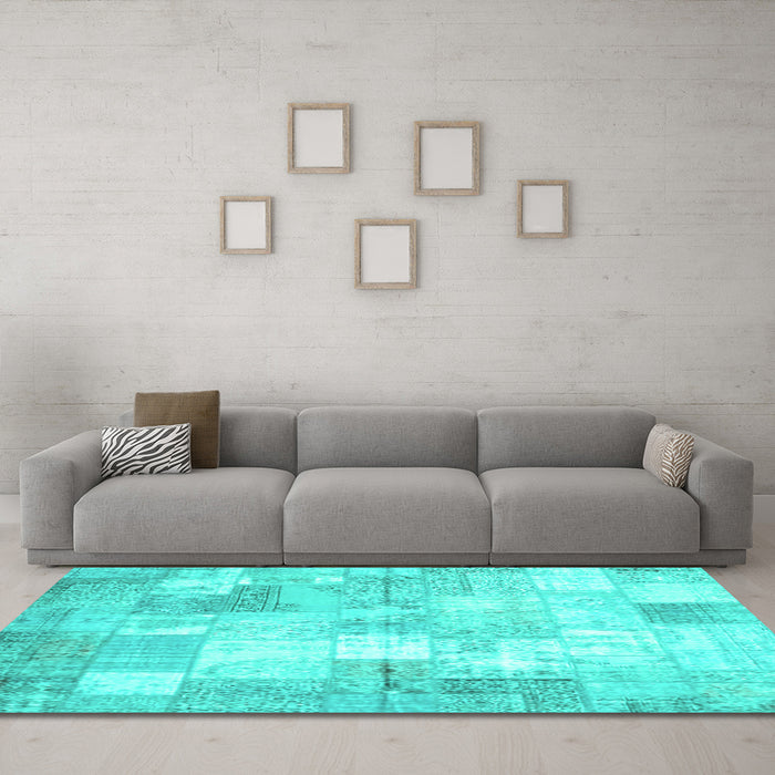 Machine Washable Patchwork Turquoise Transitional Area Rugs in a Living Room,, wshcon1125turq