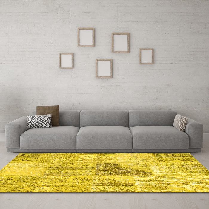 Machine Washable Patchwork Yellow Transitional Rug in a Living Room, wshcon1126yw