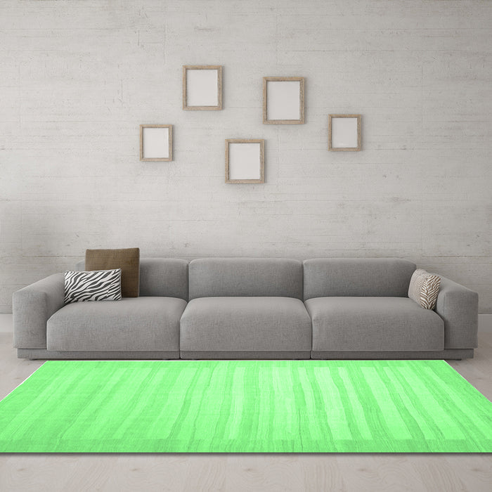 Machine Washable Abstract Emerald Green Contemporary Area Rugs in a Living Room,, wshcon1132emgrn
