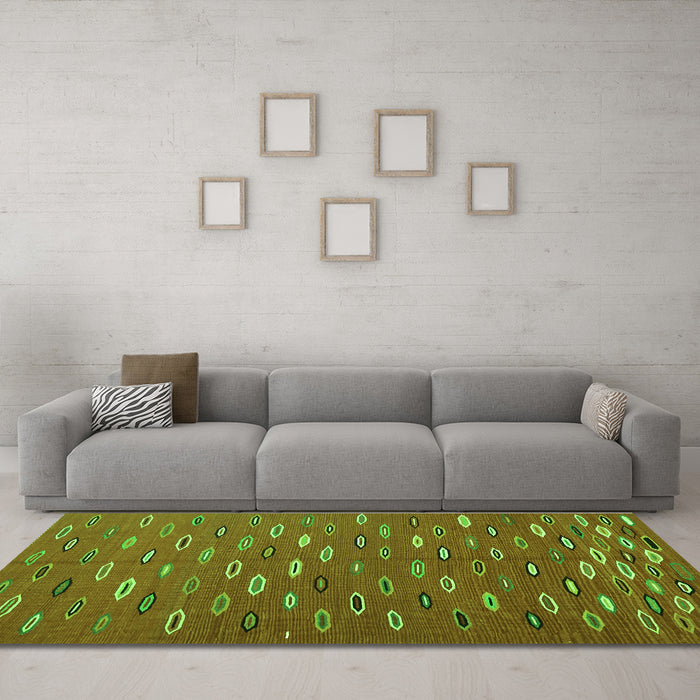 Machine Washable Abstract Green Contemporary Area Rugs in a Living Room,, wshcon1134grn