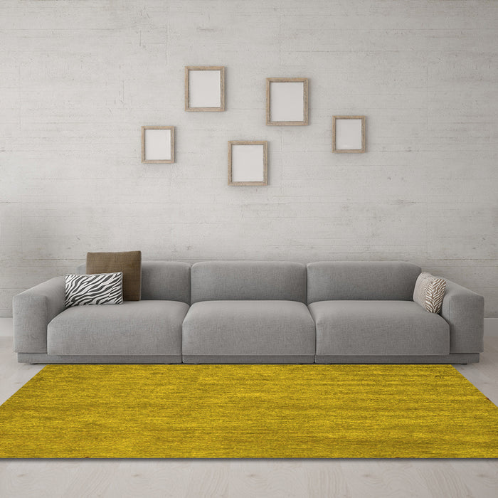Machine Washable Abstract Yellow Contemporary Rug in a Living Room, wshcon1138yw