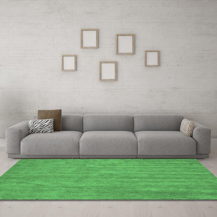Machine Washable Abstract Emerald Green Contemporary Area Rugs in a Living Room,, wshcon1138emgrn