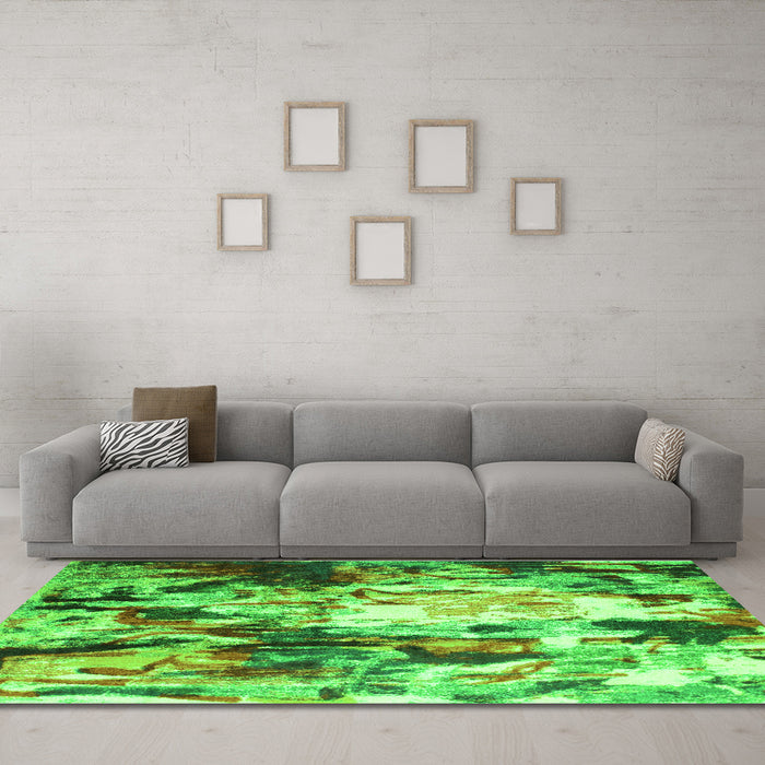 Machine Washable Abstract Green Contemporary Area Rugs in a Living Room,, wshcon1142grn