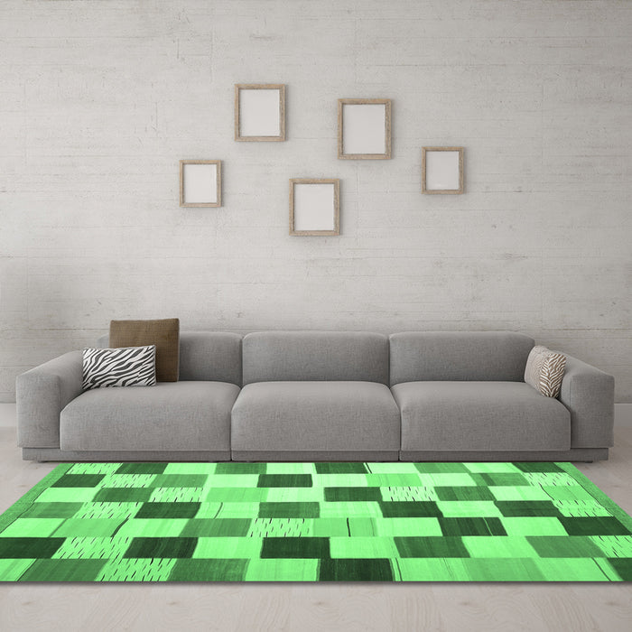 Machine Washable Checkered Emerald Green Modern Area Rugs in a Living Room,, wshcon1148emgrn