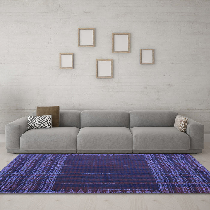 Machine Washable Oriental Blue Traditional Rug in a Living Room, wshcon1150blu