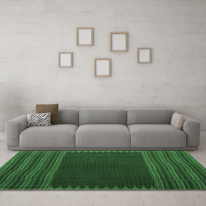 Machine Washable Oriental Emerald Green Traditional Area Rugs in a Living Room,, wshcon1150emgrn