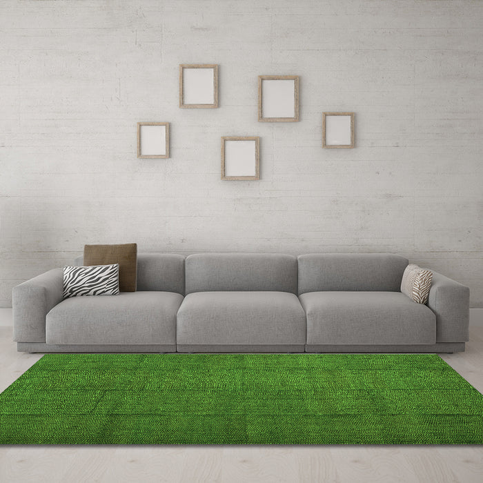 Machine Washable Abstract Green Contemporary Area Rugs in a Living Room,, wshcon1155grn