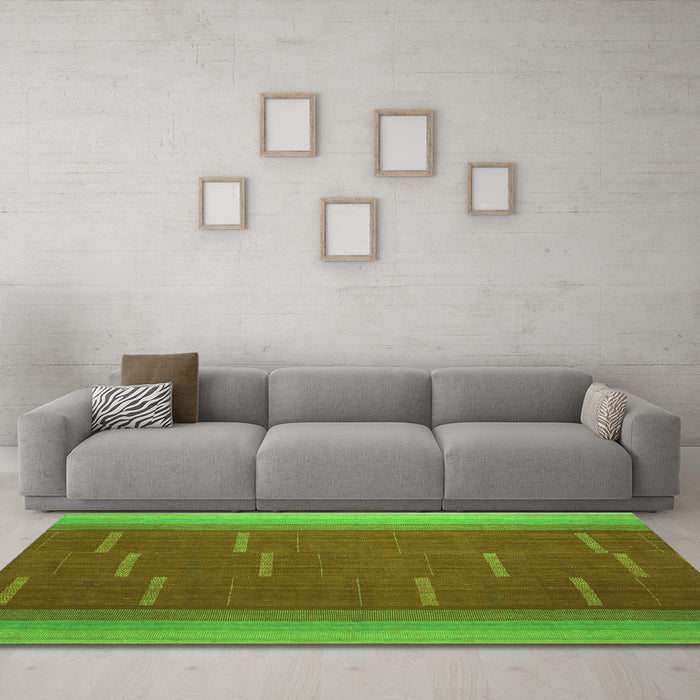 Machine Washable Abstract Green Contemporary Area Rugs in a Living Room,, wshcon1156grn