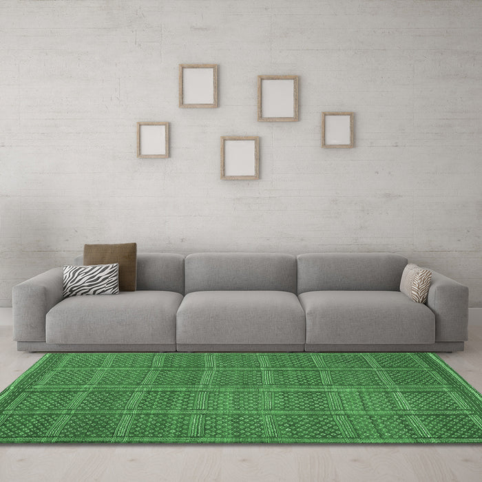 Machine Washable Oriental Emerald Green Traditional Area Rugs in a Living Room,, wshcon1161emgrn