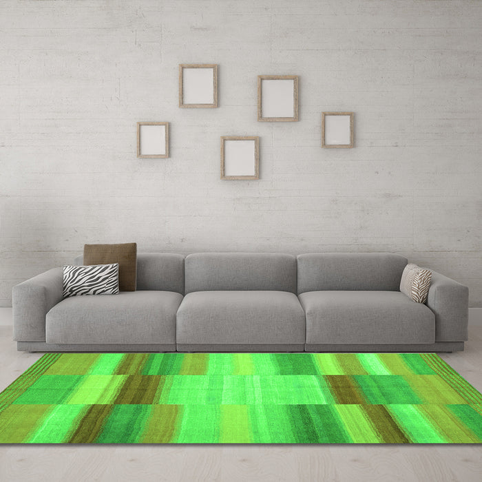Machine Washable Abstract Green Contemporary Area Rugs in a Living Room,, wshcon1162grn