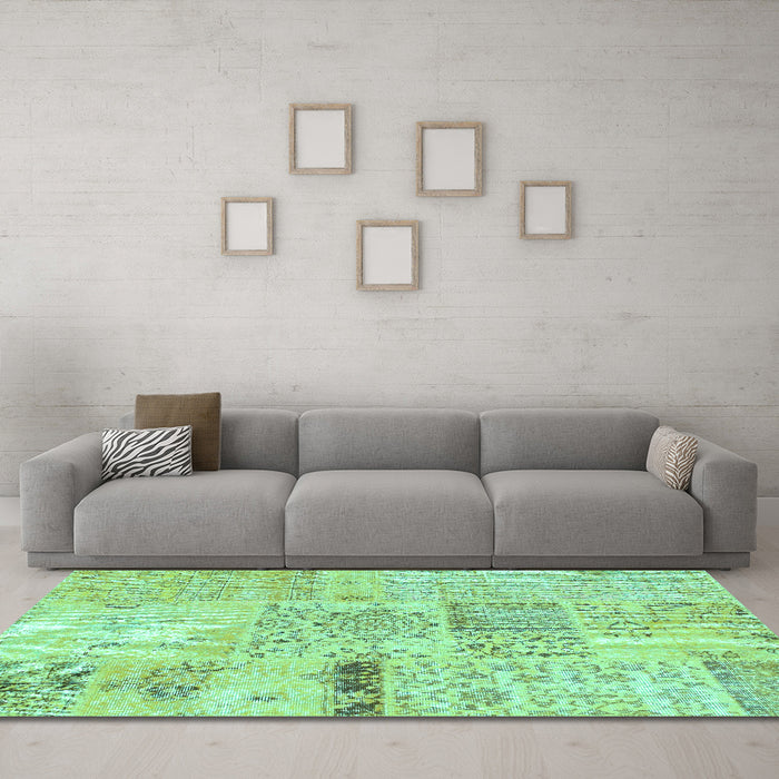 Machine Washable Patchwork Turquoise Transitional Area Rugs in a Living Room,, wshcon1163turq