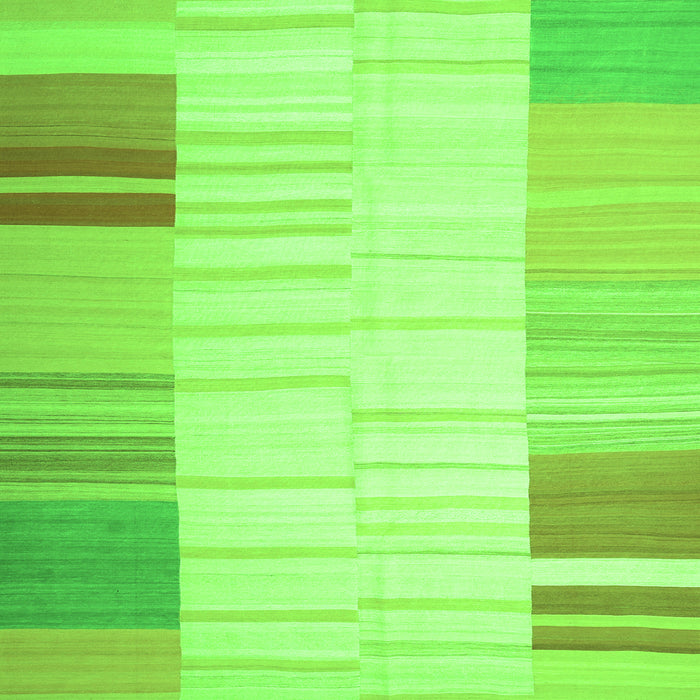 Serging Thickness of Abstract Green Contemporary Rug, con1165grn